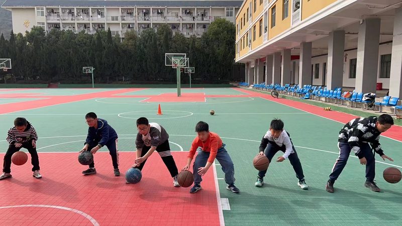 少儿编程教师技能要求的解码：从课程设计到教学实践